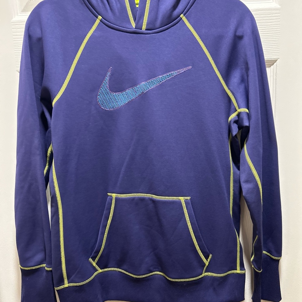 Pullover hoodie